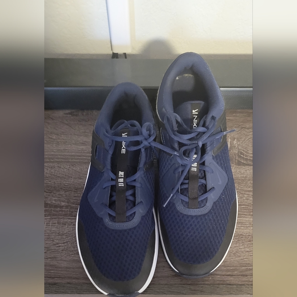 Nike MC Trainer Sneakers